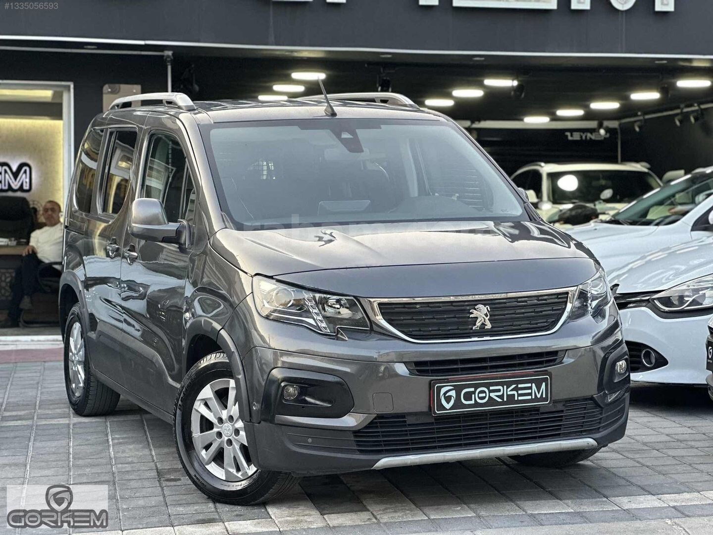 Galeriden Peugeot Rifter 1.5 BlueHDI Allure 2019 Model Kütahya 99.000 km Füme 2