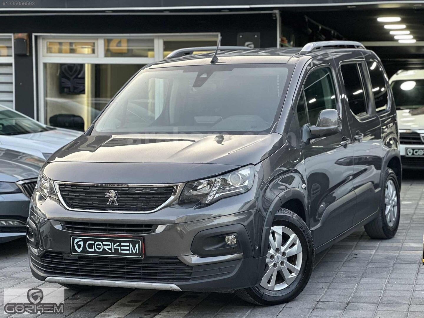 Galeriden Peugeot Rifter 1.5 BlueHDI Allure 2019 Model Kütahya 99.000 km Füme 1