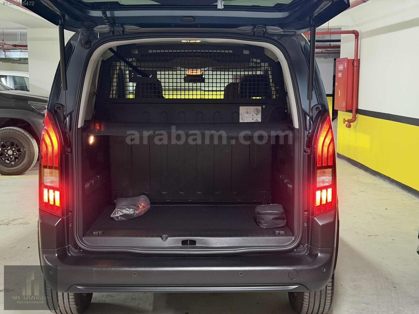 Galeriden Peugeot Rifter 1.5 BlueHDI Allure 2025 Model İstanbul 21.500 km Mavi 6