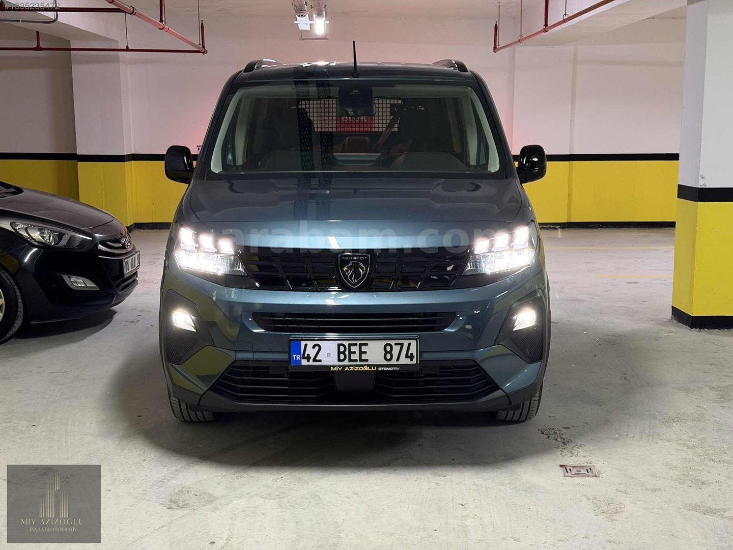 Galeriden Peugeot Rifter 1.5 BlueHDI Allure 2025 Model İstanbul 21.500 km Mavi 2