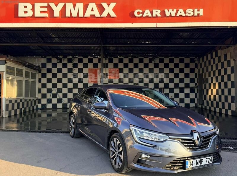 Galeriden Renault Megane 1.3 TCe Icon 2025 Model İstanbul 15.100 km Füme