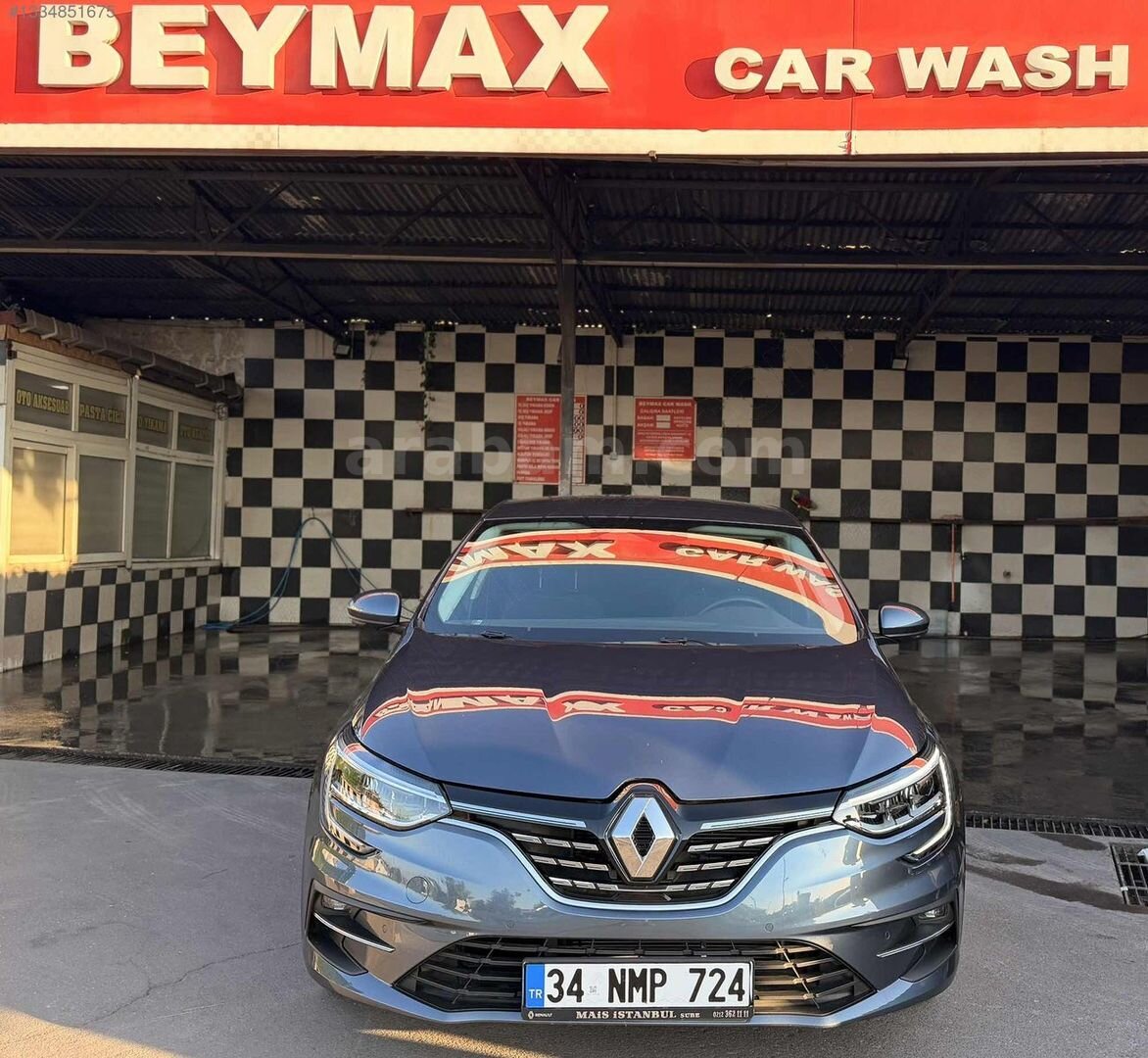 Galeriden Renault Megane 1.3 TCe Icon 2025 Model İstanbul 15.100 km Füme 3
