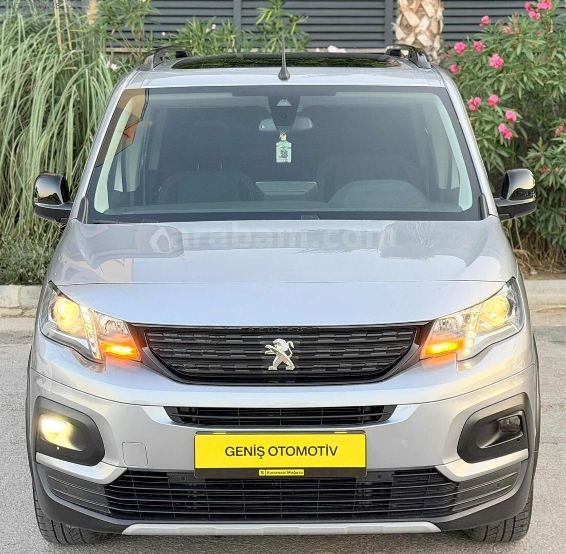 Galeriden Peugeot Rifter 1.5 BlueHDI GT 2023 Model Balıkesir 94.500 km Gri 4