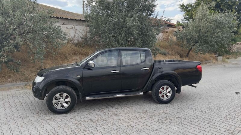Sahibinden Mitsubishi L 200 4x2 Invite 2013 Model