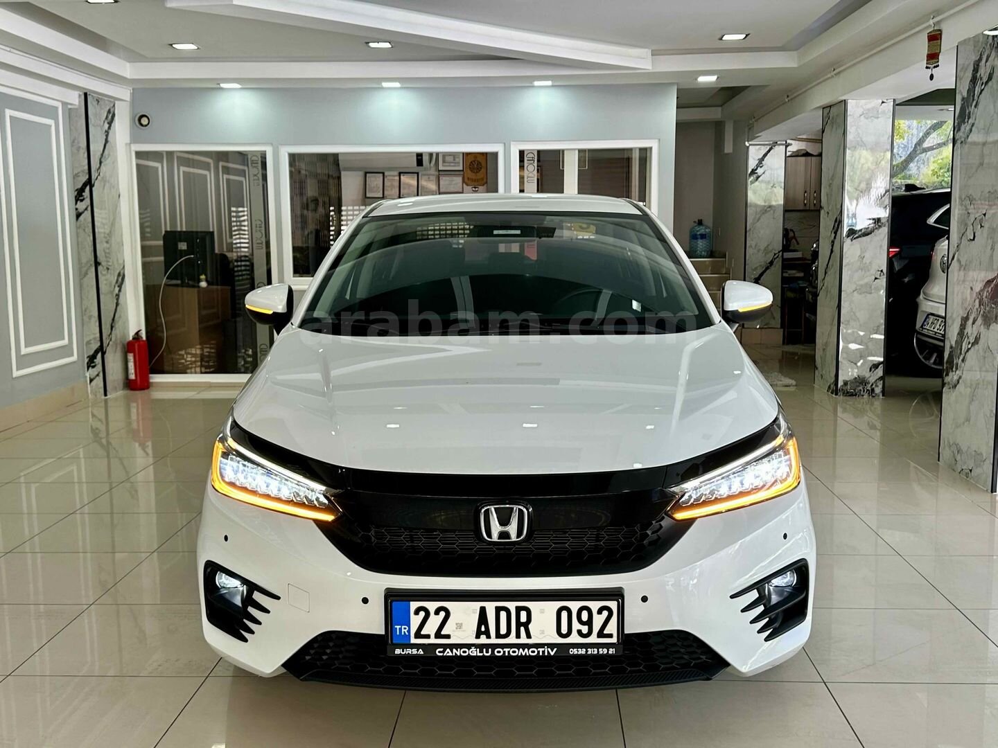 Galeriden Honda City 1.5 i-VTEC Executive 2024 Model Bursa 64.000 km Beyaz 4