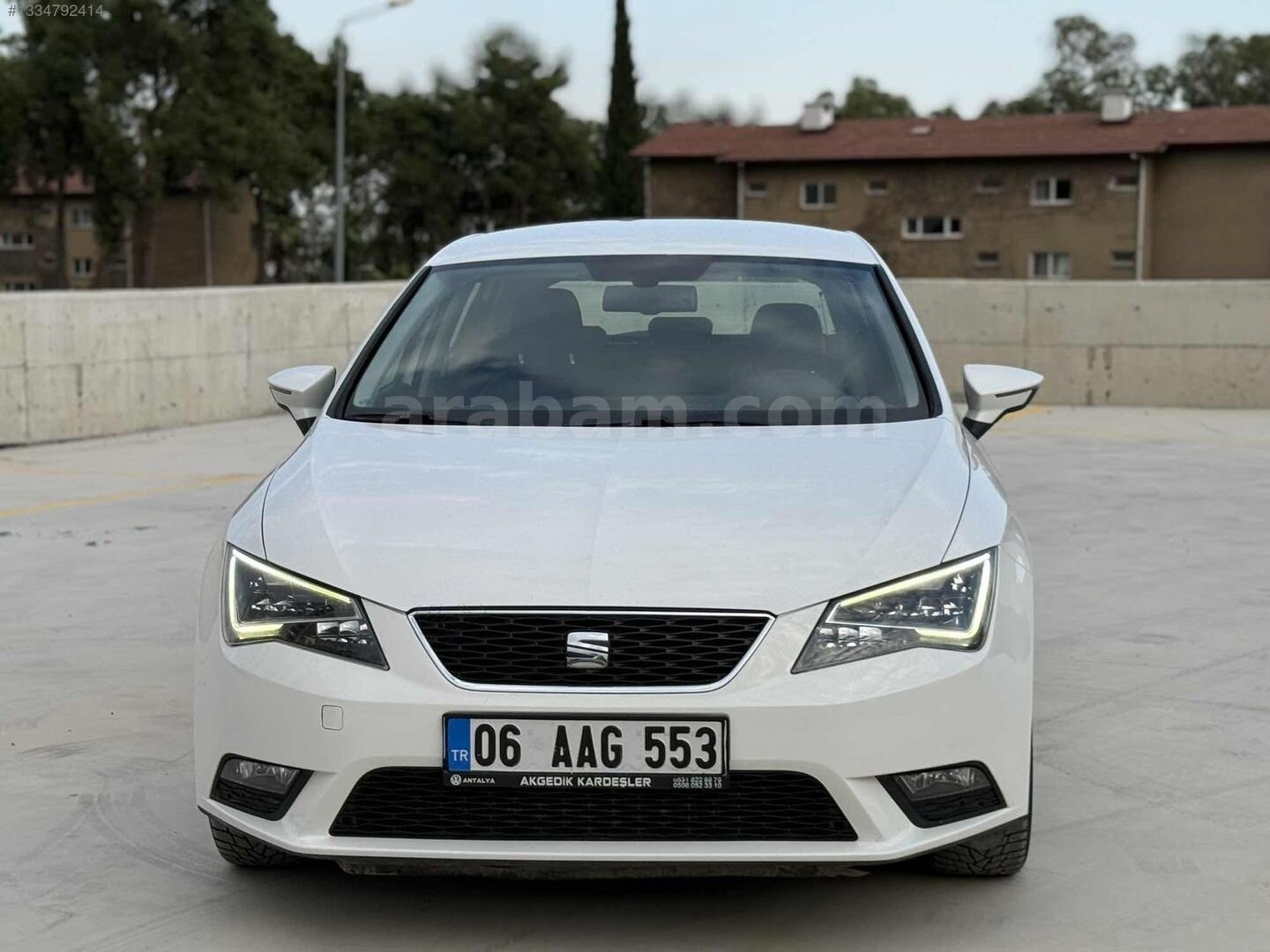 ""KUSURSUZ TEMİZLİKTE LED FARLI SEAT LEON"" 3