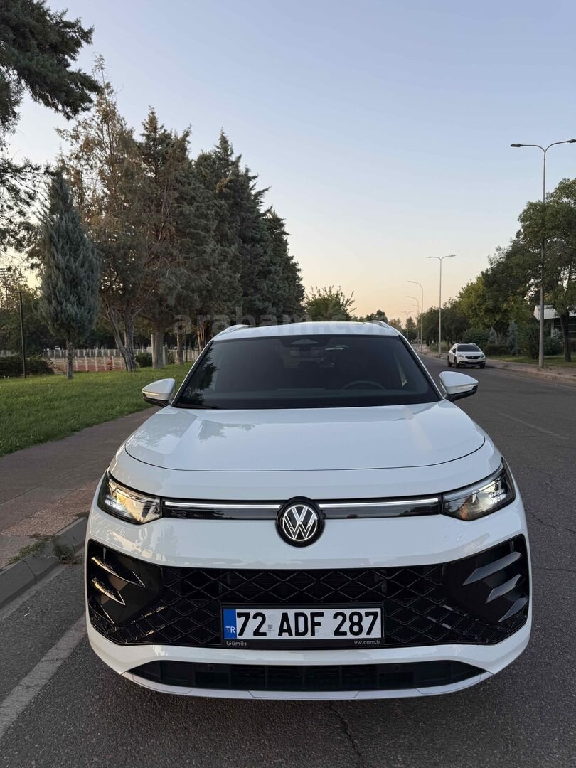 Sahibinden Volkswagen Tayron 1.5 e-TSI R Line 2025 Model Batman 21.000 km Beyaz 1