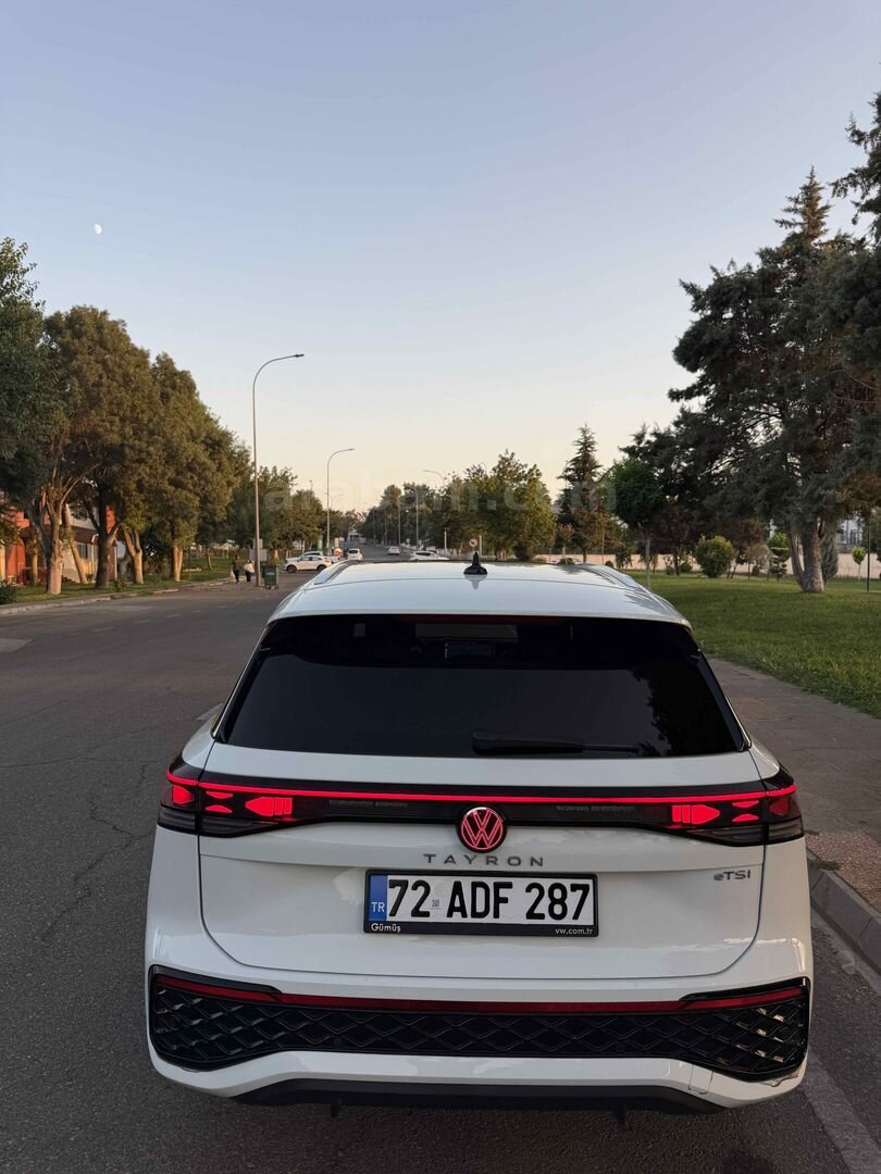 Sahibinden Volkswagen Tayron 1.5 e-TSI R Line 2025 Model Batman 21.000 km Beyaz 4