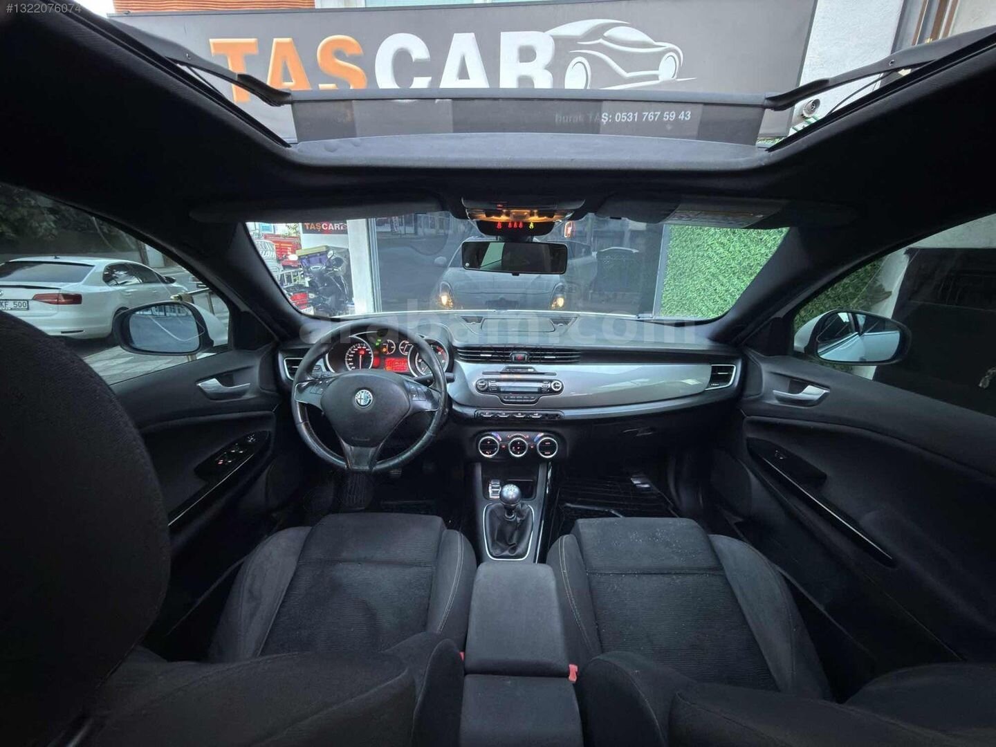 Galeriden Alfa Romeo Giulietta 1.6 JTD Distinctive 2011 Model İstanbul 278.000 km Beyaz 5