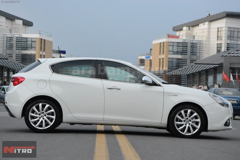 NİTRO MOTORS-2014 MAKYAJLI DEĞİŞENSİZ 180.000KM ALFA GİULİETTA 7
