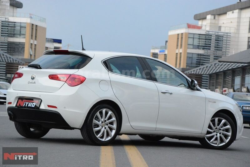 NİTRO MOTORS-2014 MAKYAJLI DEĞİŞENSİZ 180.000KM ALFA GİULİETTA 4