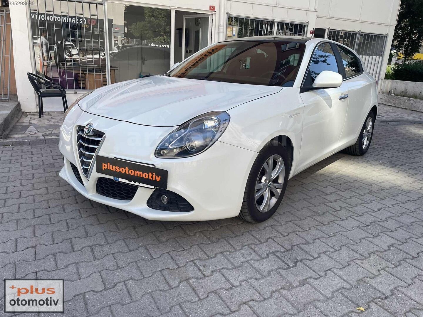 Galeriden Alfa Romeo Giulietta 1.4 TB MultiAir Distinctive 2012 Model İstanbul 123.200 km Beyaz 2