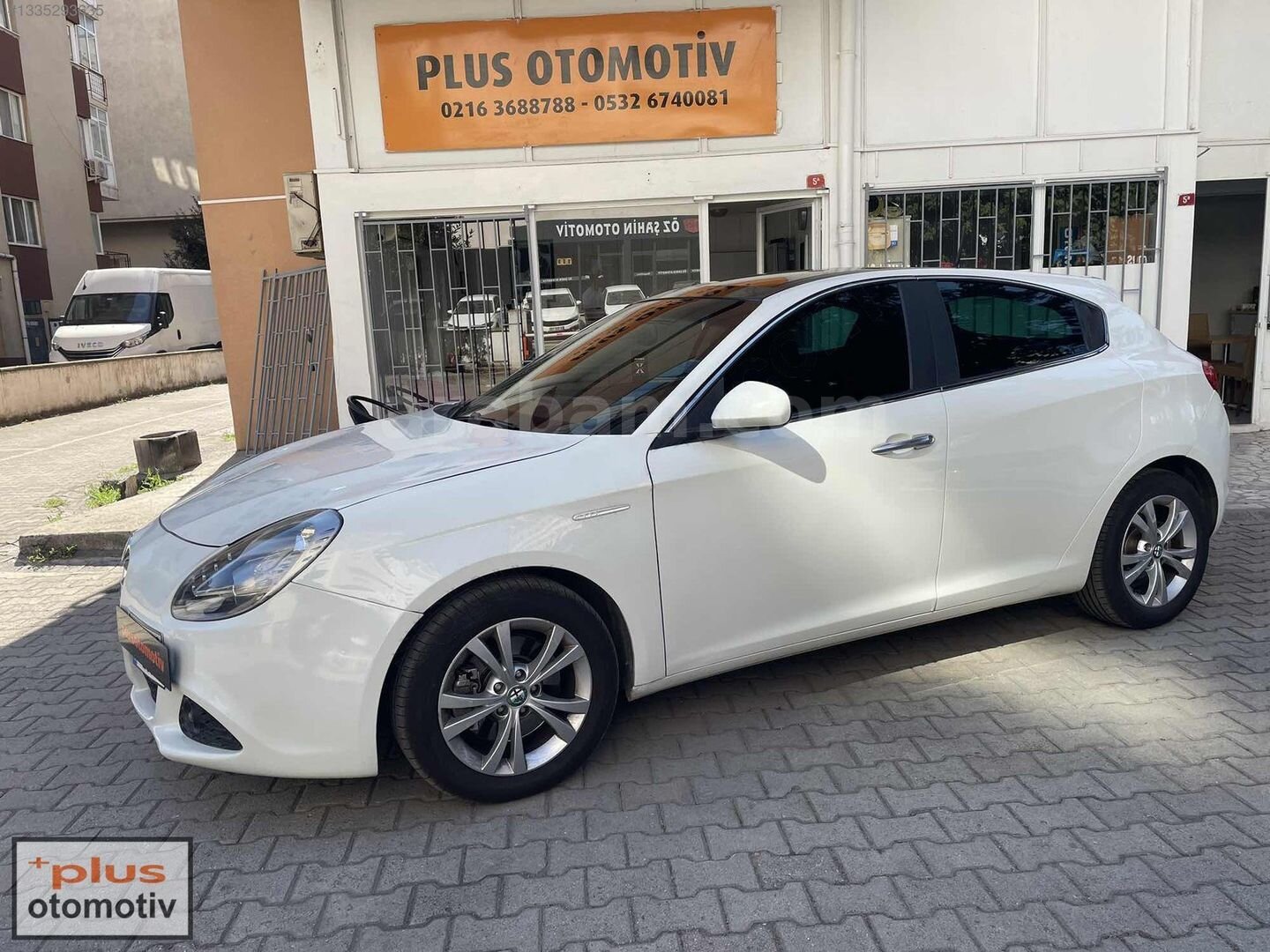 Galeriden Alfa Romeo Giulietta 1.4 TB MultiAir Distinctive 2012 Model İstanbul 123.200 km Beyaz 3