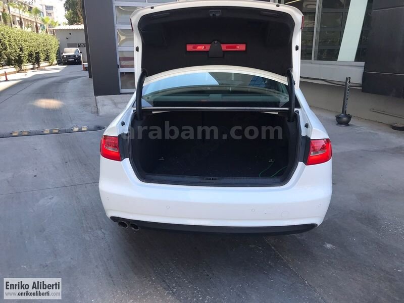 ENRİKO ALİBERTİ'den Audi A4 Sedan 2.0 TDI Multitronic 7