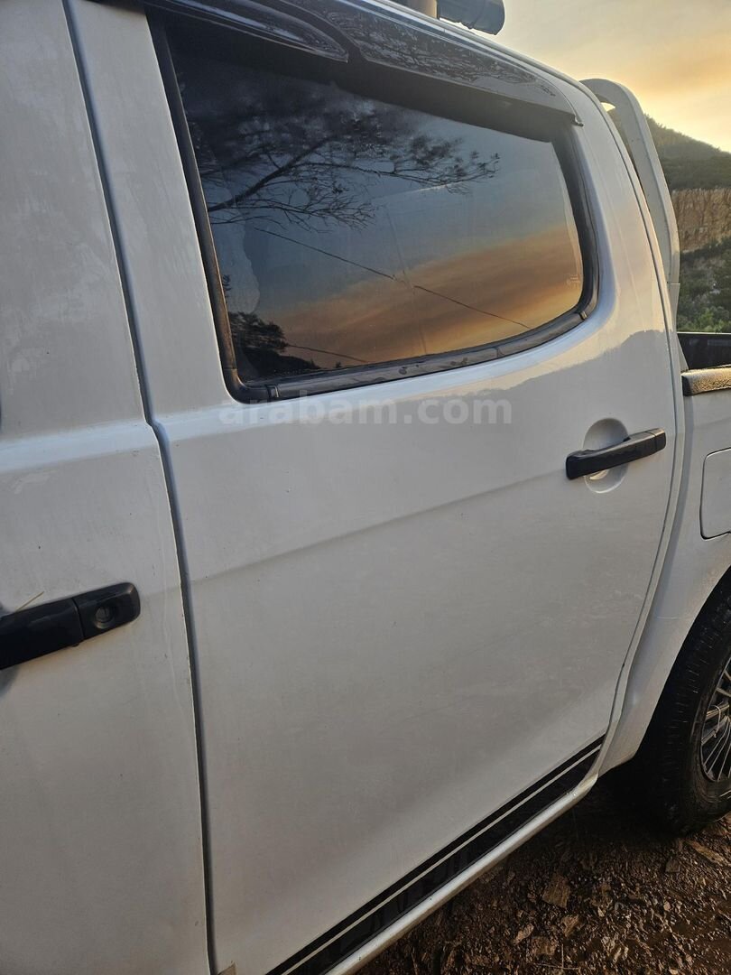 Sahibinden Isuzu D-Max 2.5 4x2 2016 Model 181.000 km Beyaz 6