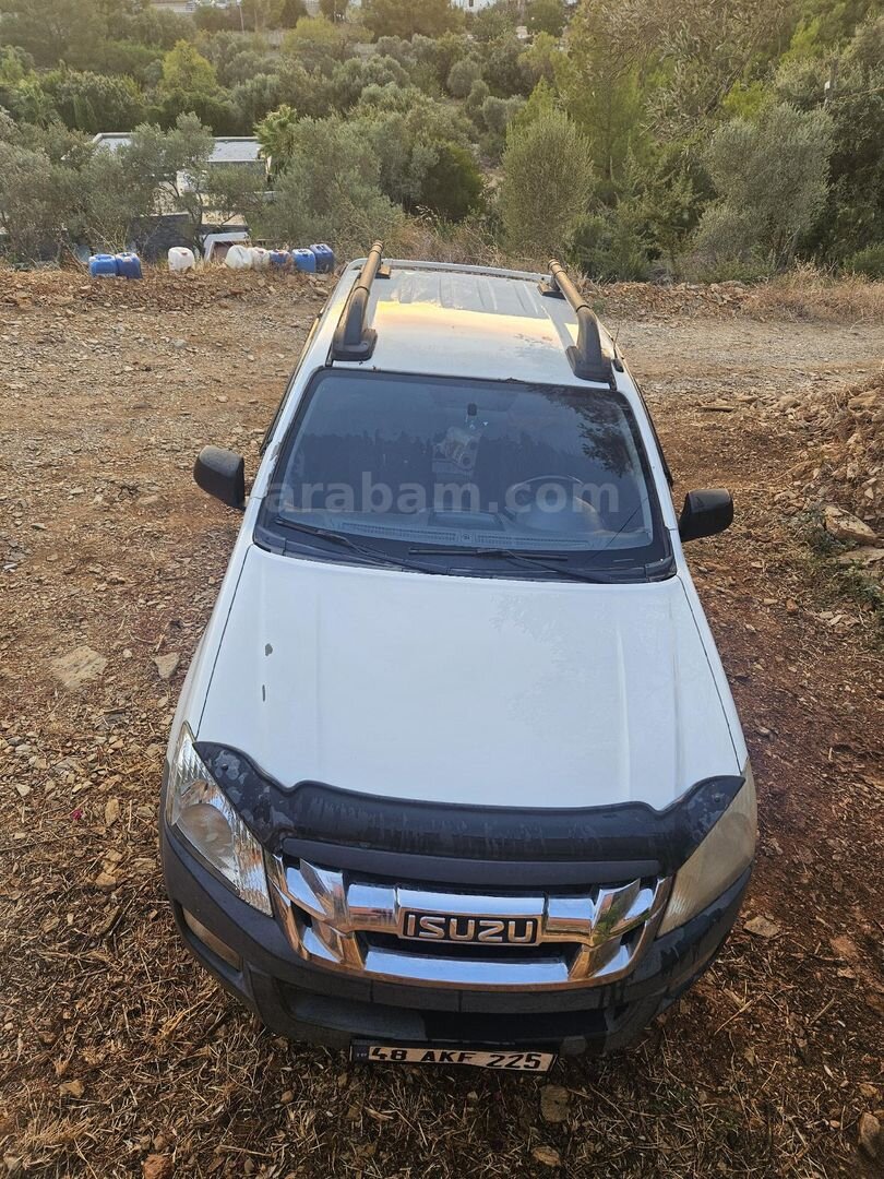 Sahibinden Isuzu D-Max 2.5 4x2 2016 Model 181.000 km Beyaz 3