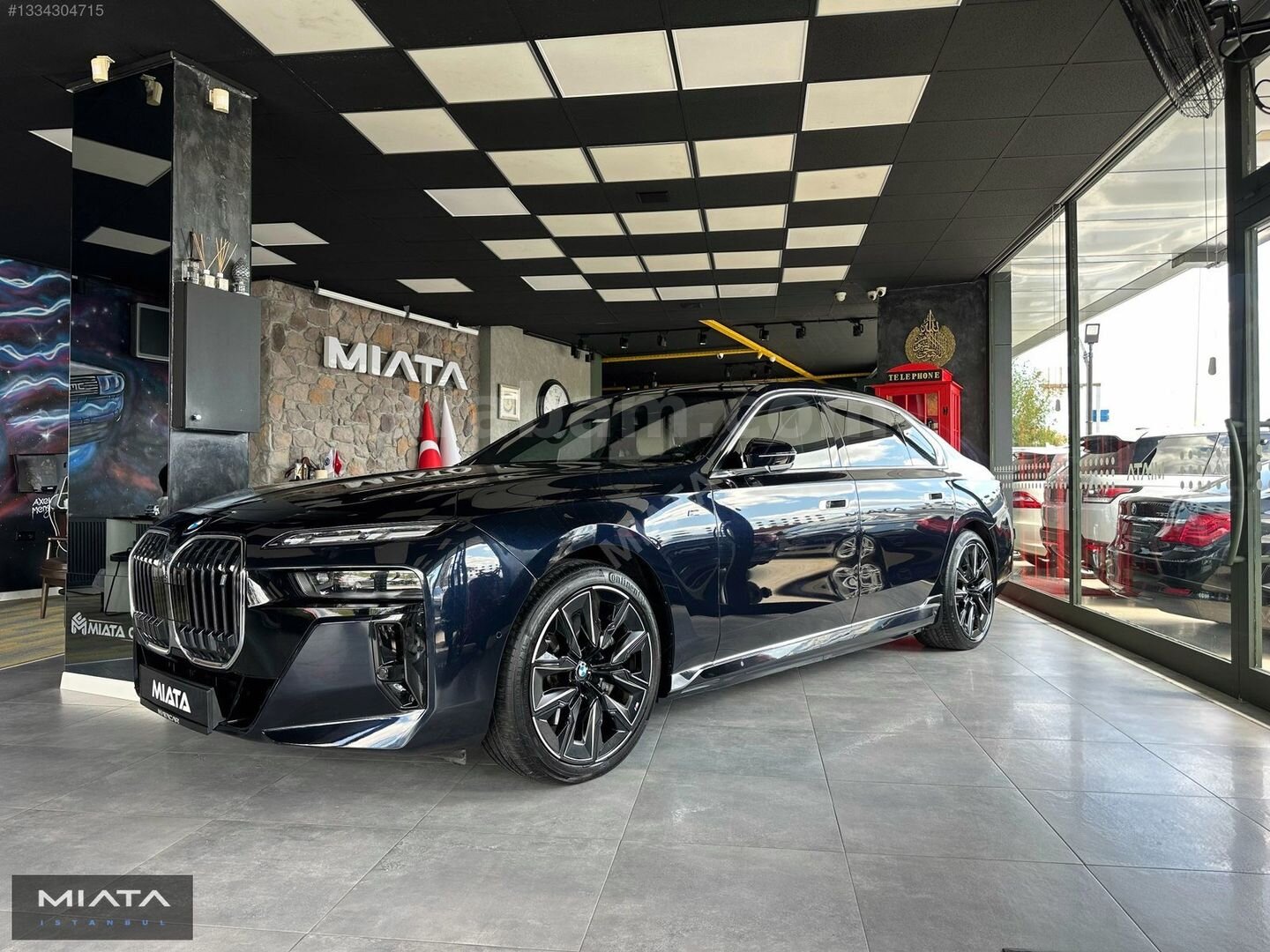 MIATA CAR 2023 İ7 XDRİVE60 M EXCELLENCE-ARKA AKS-THEATRE SCREEN
