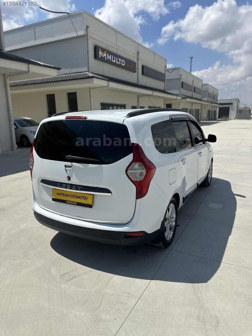 AKFİDAN OTOMOTİV'DEN EMSALSİZ MASRAFSIZ OTOMOBİL RUHSATLI DACİA 5