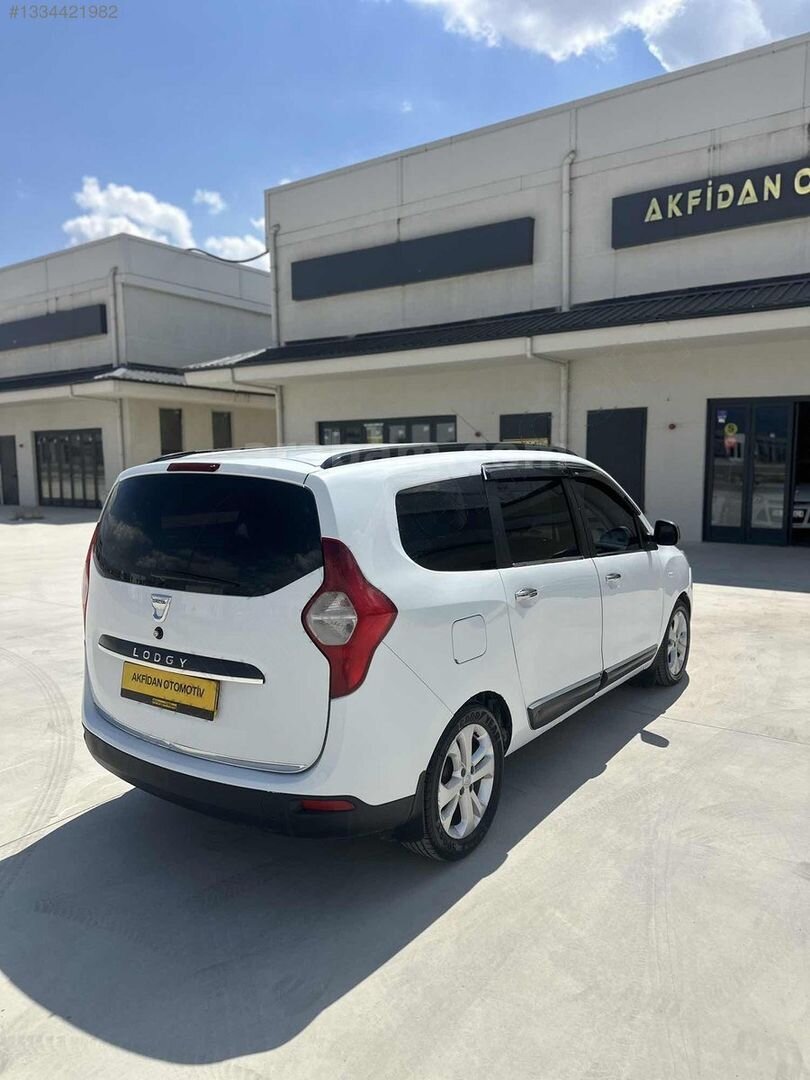 AKFİDAN OTOMOTİV'DEN EMSALSİZ MASRAFSIZ OTOMOBİL RUHSATLI DACİA 7