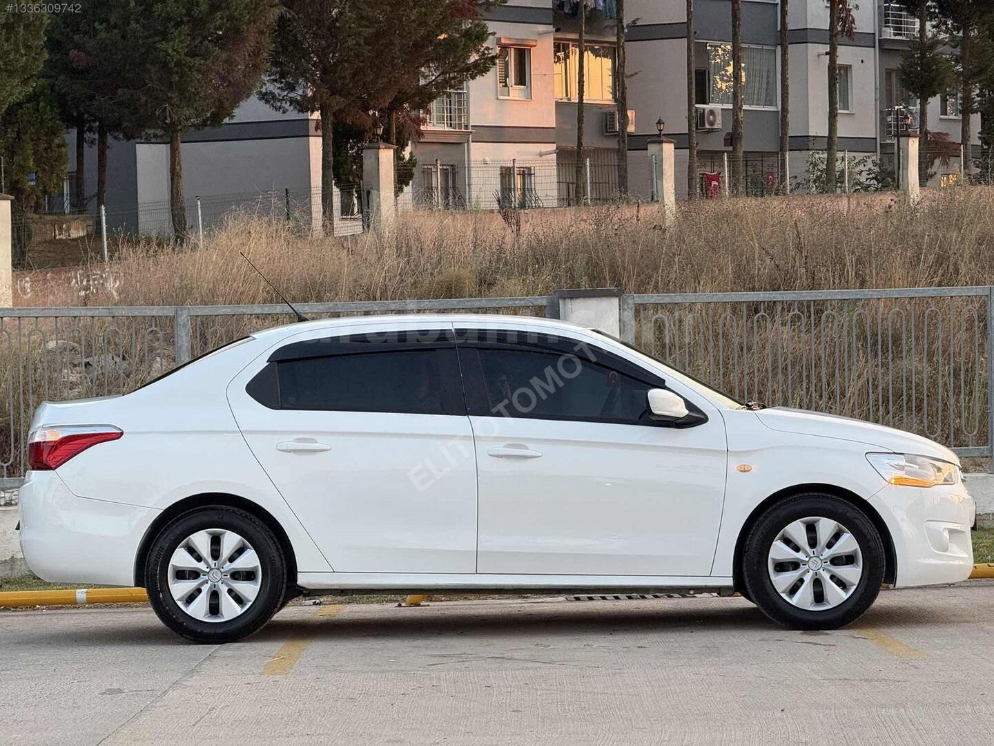 Galeriden Citroen C-Elysée 1.6 HDi Attraction 2013 Model Kocaeli 119.000 km Beyaz 4