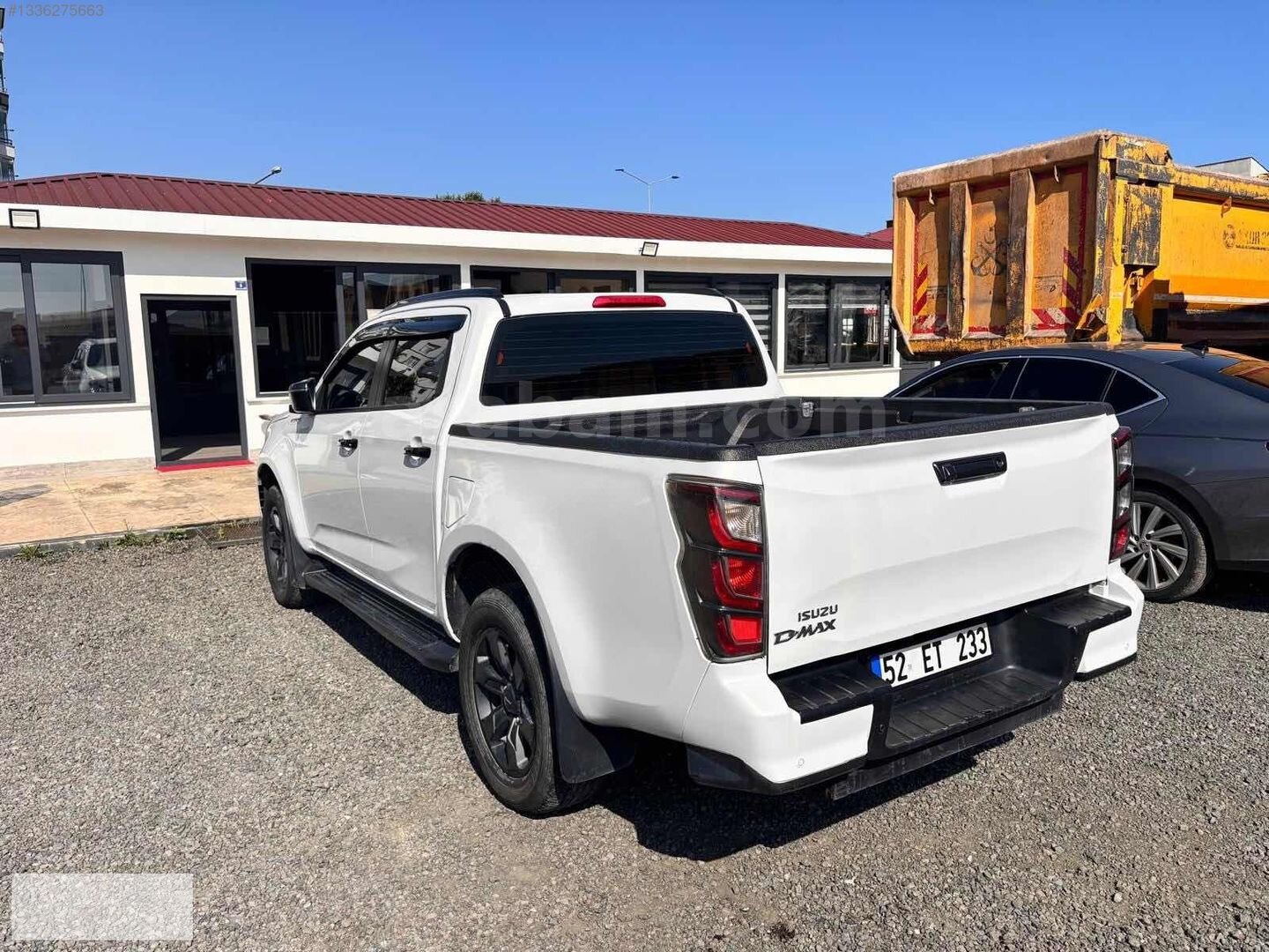 ÖZLER OTOMOTİV'DEN D-Max 4x4 V-cross ilk sahibinden 6