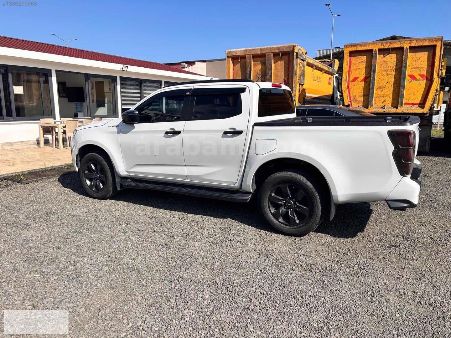 ÖZLER OTOMOTİV'DEN D-Max 4x4 V-cross ilk sahibinden 7