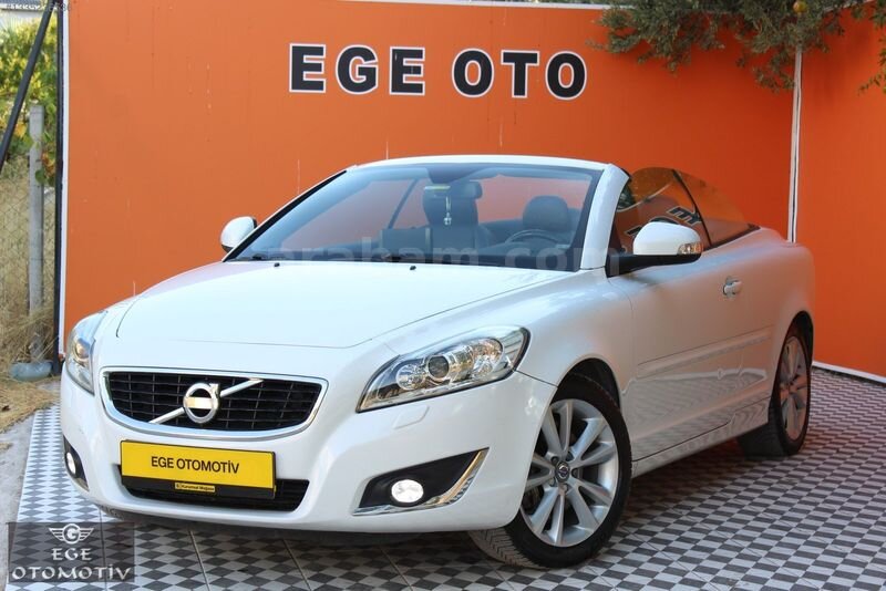 Galeriden Volvo C70 2.0 D Premium 2011 Model Balıkesir 119.000 km Beyaz