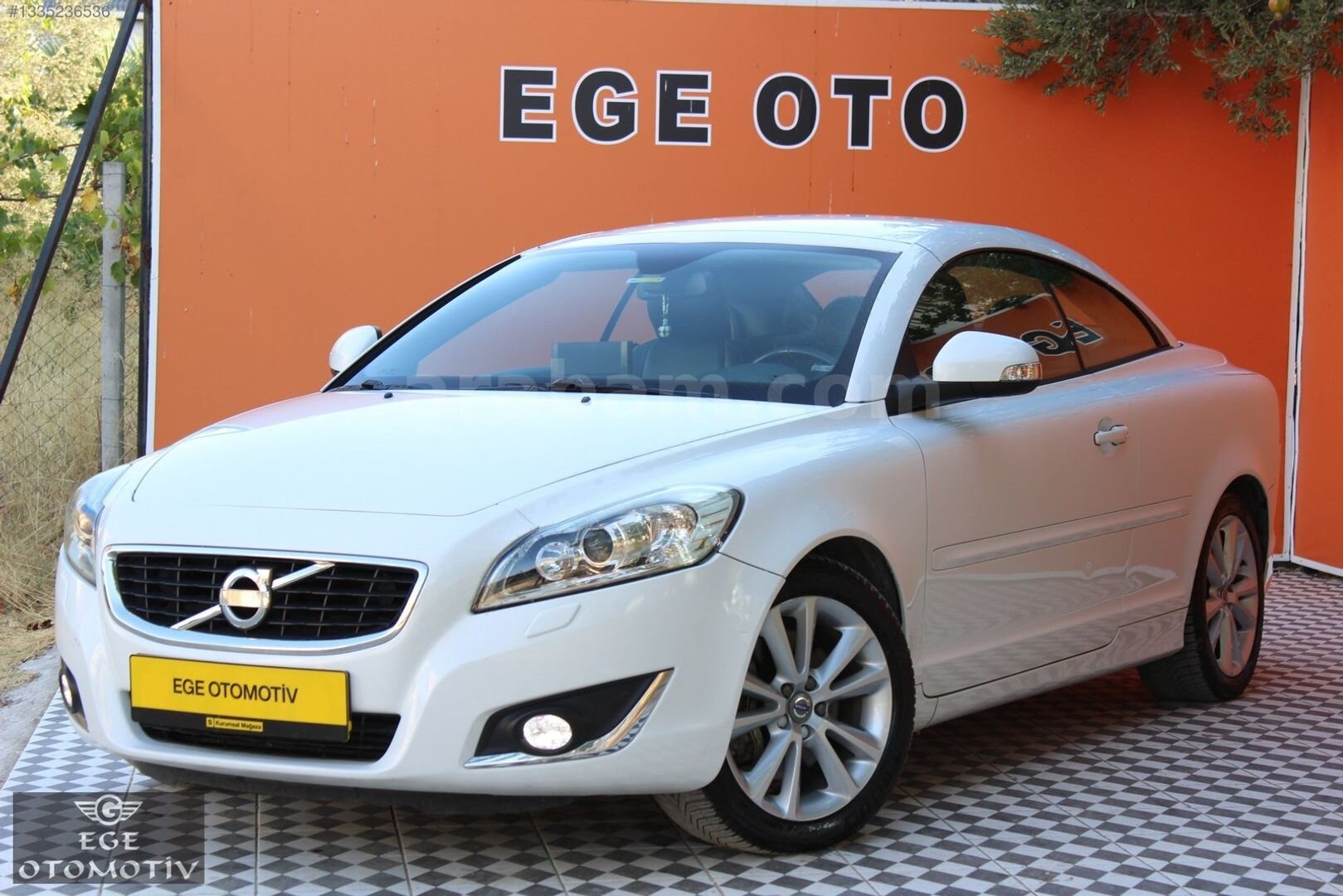 Galeriden Volvo C70 2.0 D Premium 2011 Model Balıkesir 119.000 km Beyaz 3
