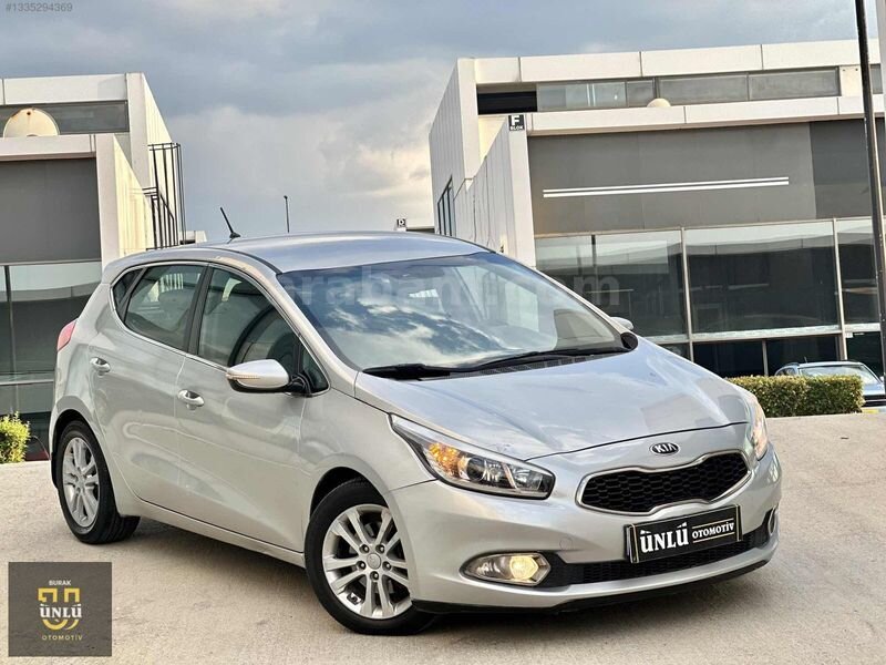 ÜNLÜDEN YENİ KASA OTOMATİK KİA CEED