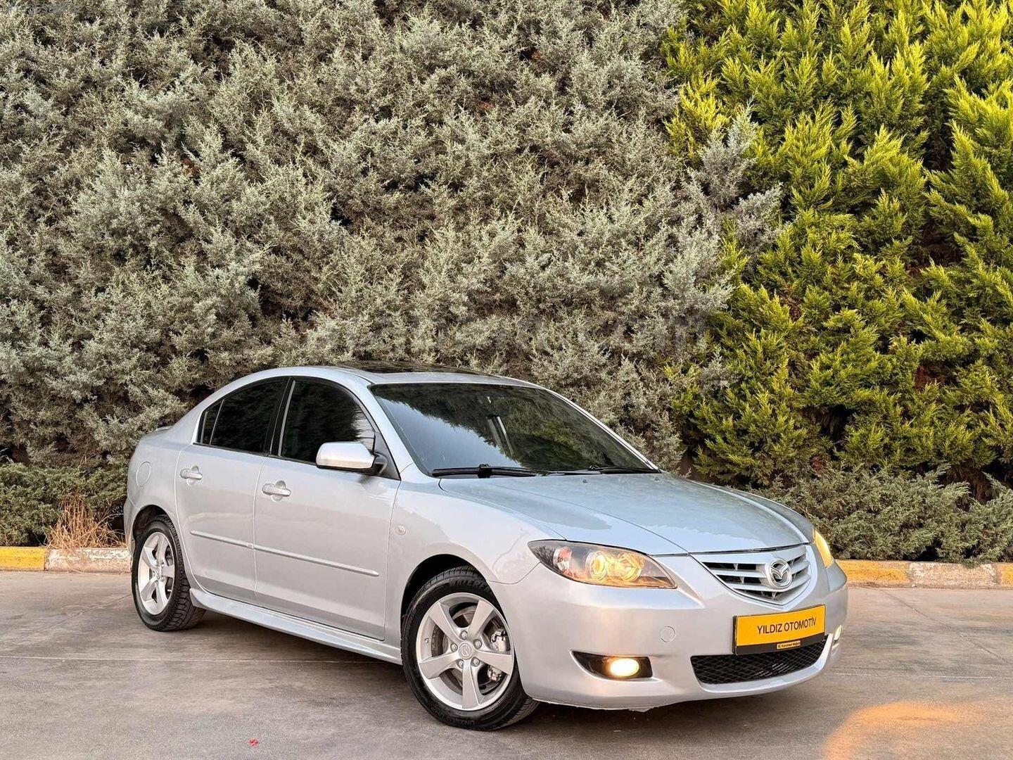 Galeriden Mazda 3 1.6 Dynamic 2004 Model Düzce 380.000 km Gri