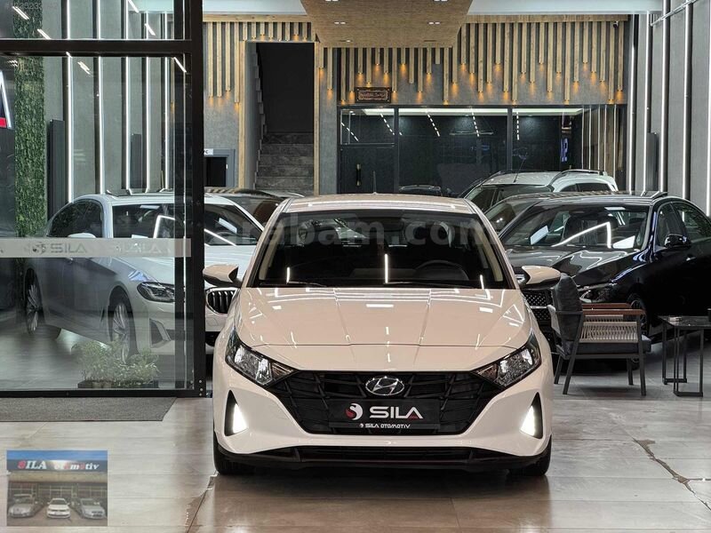 2021 HYUNDAİ İ20 1.4 MPİ STYLE 40.000 KM'DE HATASIZ SERVİS BAKIM