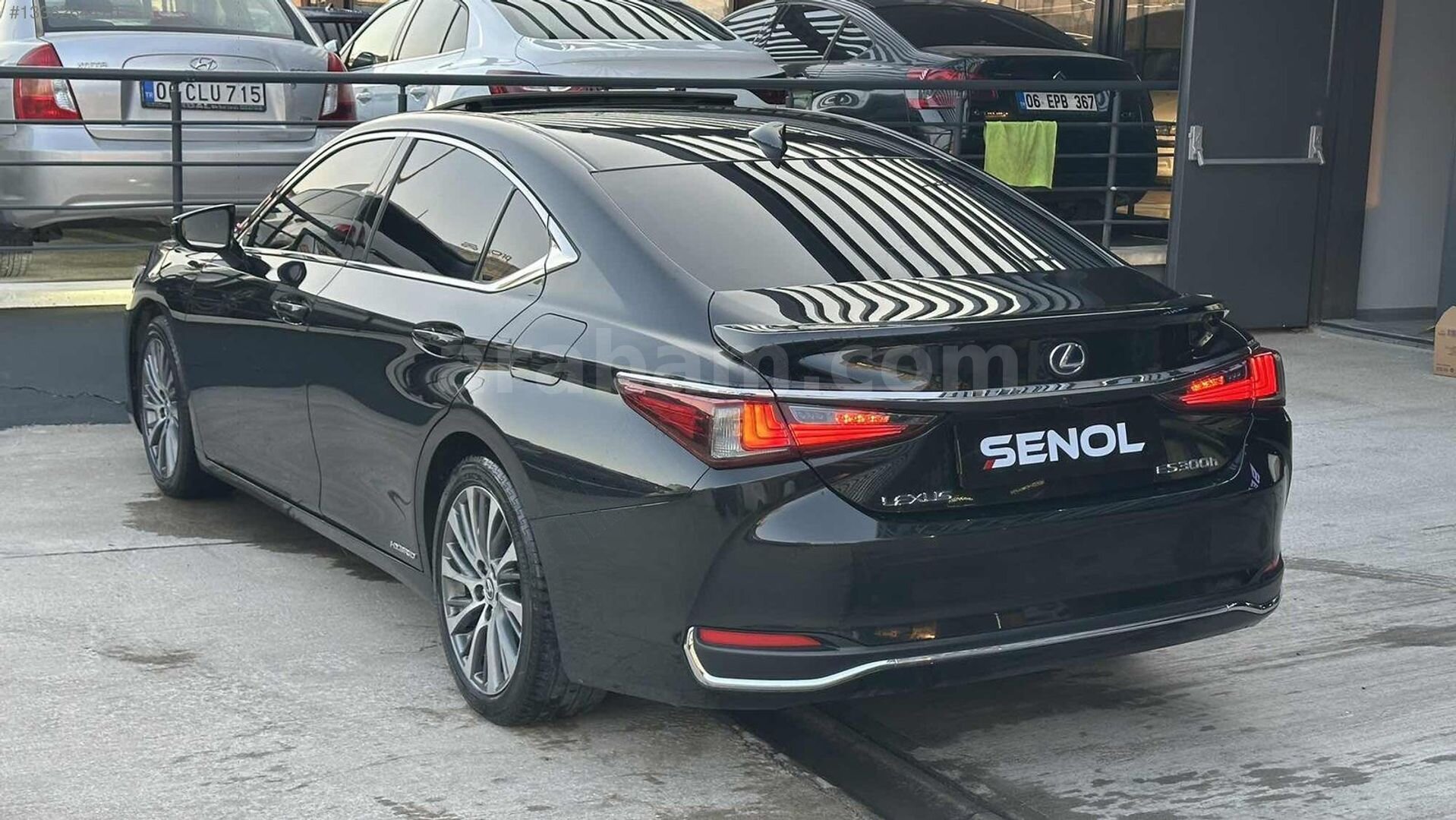 Galeriden Lexus ES 300h Executive 2020 Model Ankara 83.500 km Siyah 6
