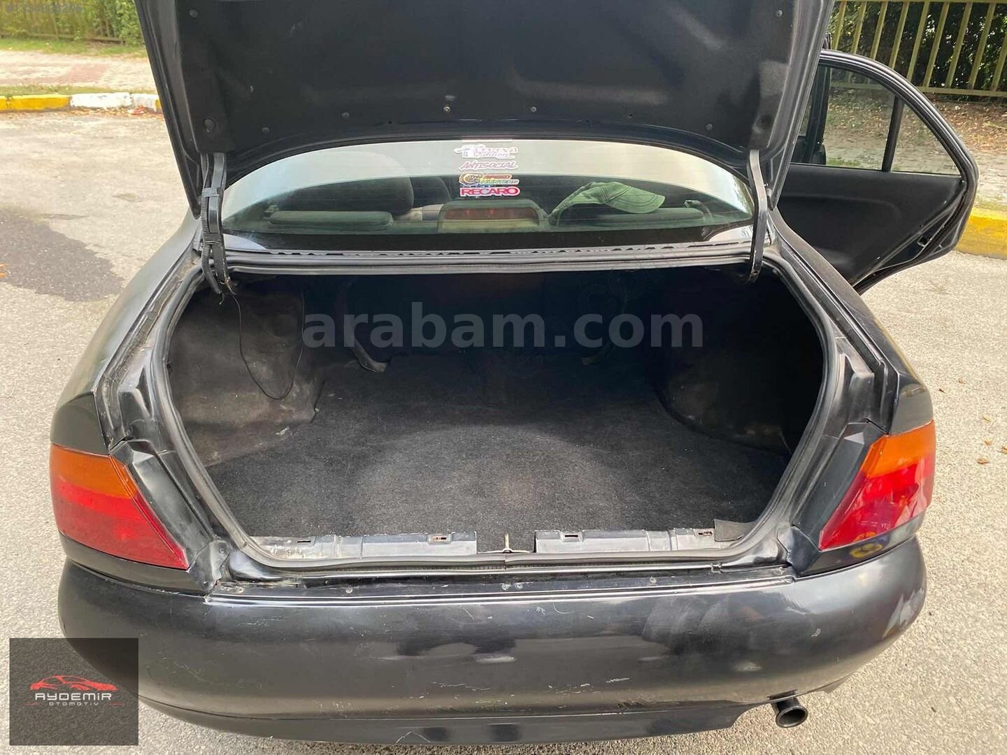 Galeriden Mitsubishi Carisma 1.6 GLX 1999 Model İstanbul 263.500 km Siyah 2