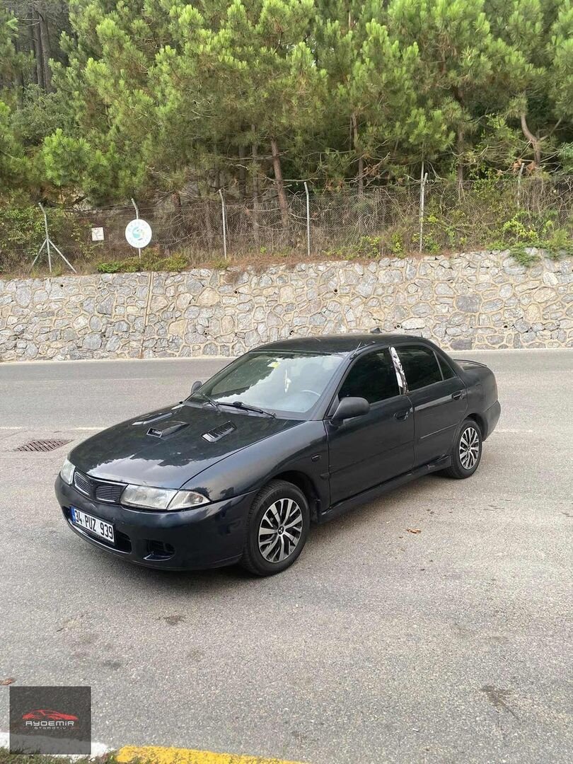 Galeriden Mitsubishi Carisma 1.6 GLX 1999 Model İstanbul 263.500 km Siyah 5