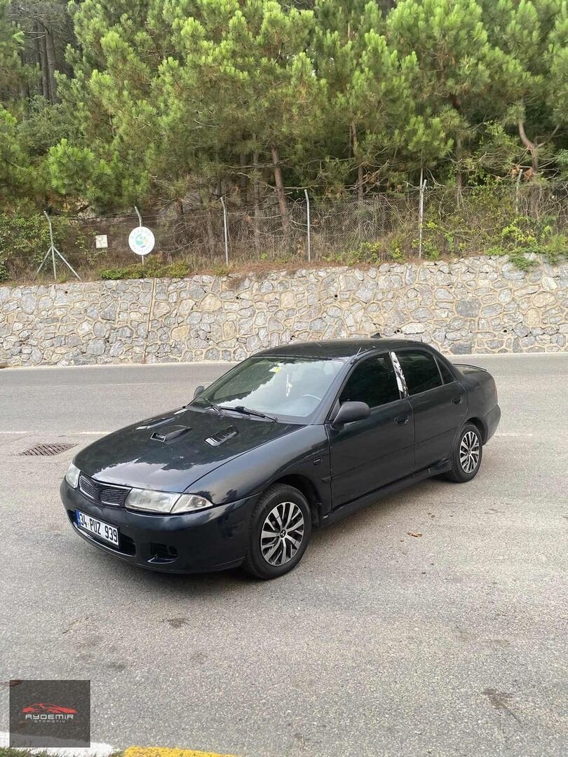 Galeriden Mitsubishi Carisma 1.6 GLX 1999 Model İstanbul 263.500 km Siyah 6