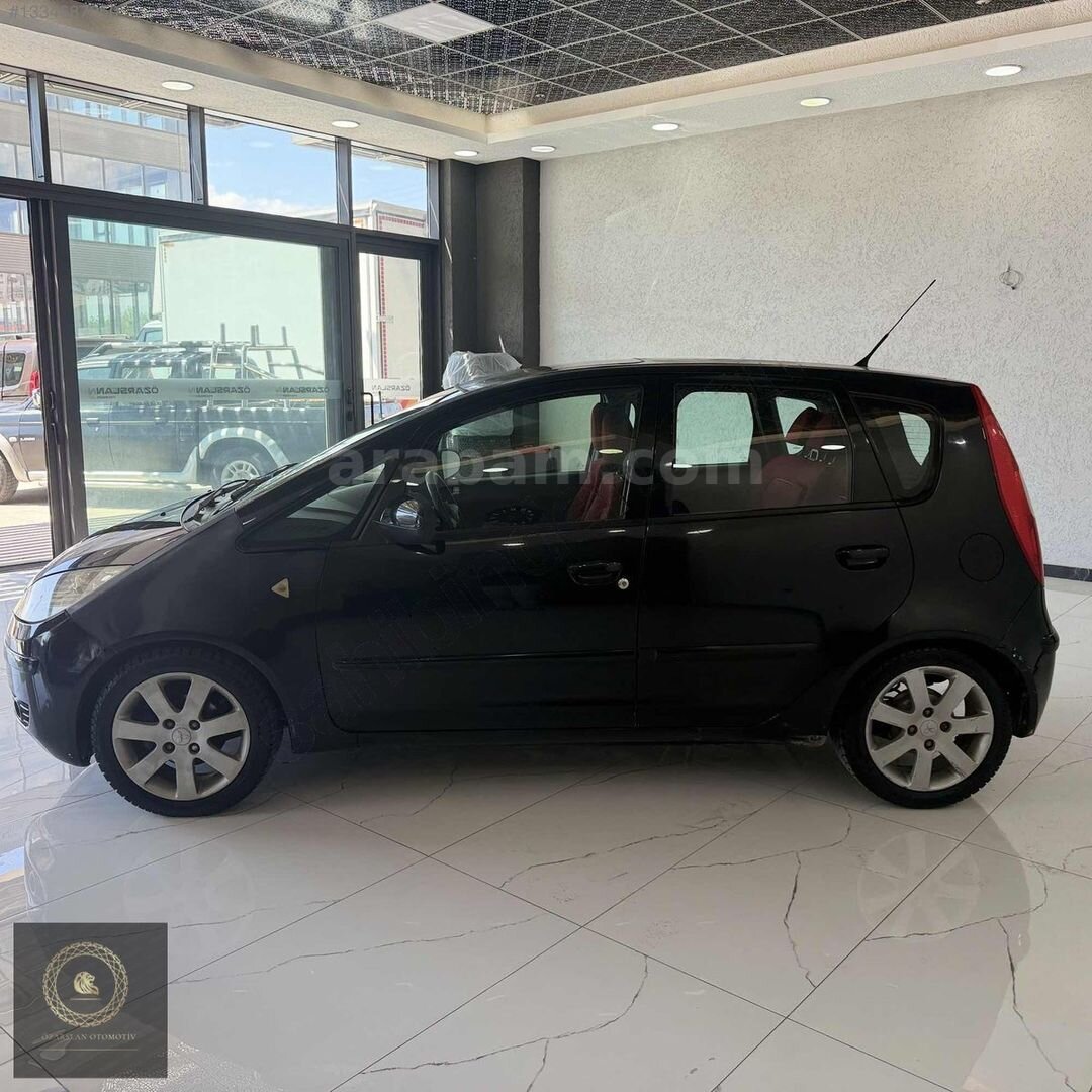 Galeriden Mitsubishi Colt 1.3 Instyle 2005 Model Ankara 191.000 km Siyah 3