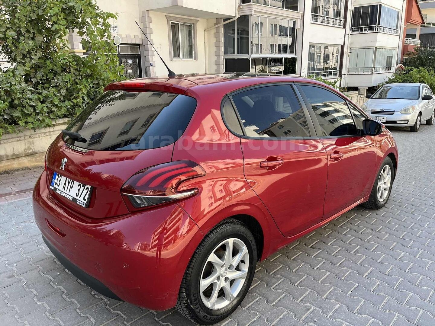 Galeriden Peugeot 208 1.2 PureTech Active 2015 Model Kırşehir 157.000 km Kırmızı 7