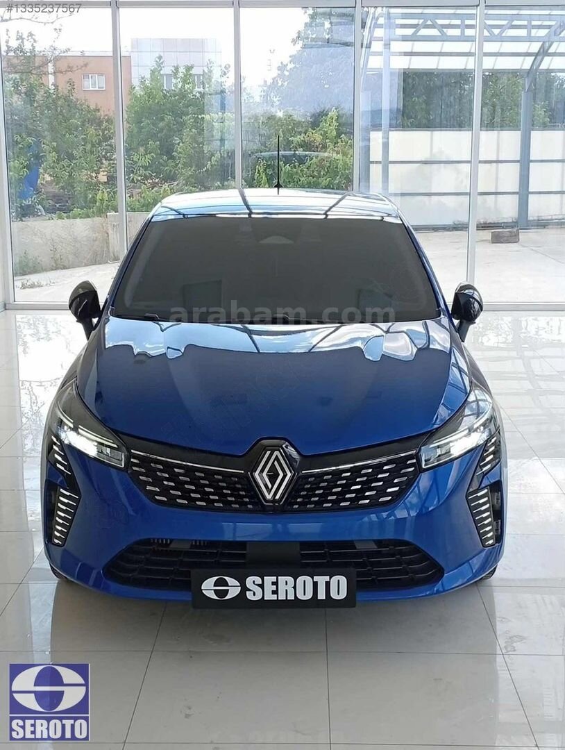 Galeriden Renault Clio 1.0 TCe Evolution 2024 Model Tokat 17.500 km Lacivert 2