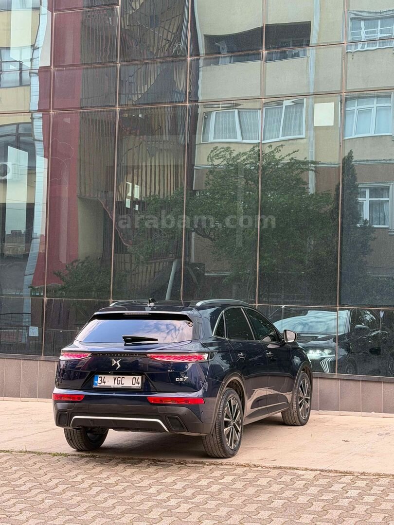 Sahibinden DS Automobiles 7 Crossback 1.5 BlueHDI Opera 2023 Model 66.500 km Lacivert 3