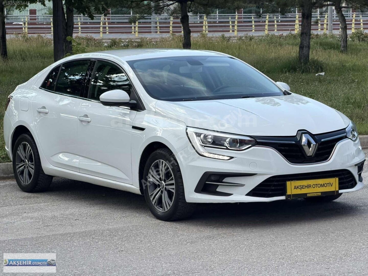 AKŞEHİR OTOMOTİVDEN 2023 HATASIZ BOYASIZ 137 BİN KM 1.3 TOUCH 2