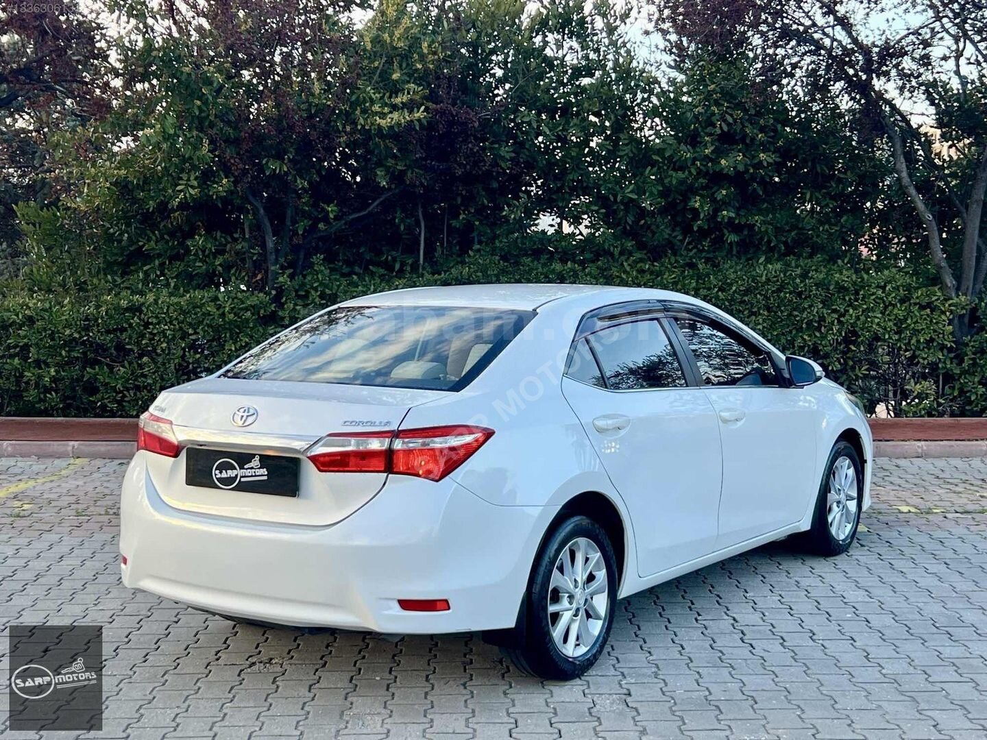 Galeriden Toyota Corolla 1.4 D-4D Advance 2014 Model İstanbul 182.000 km Beyaz 4