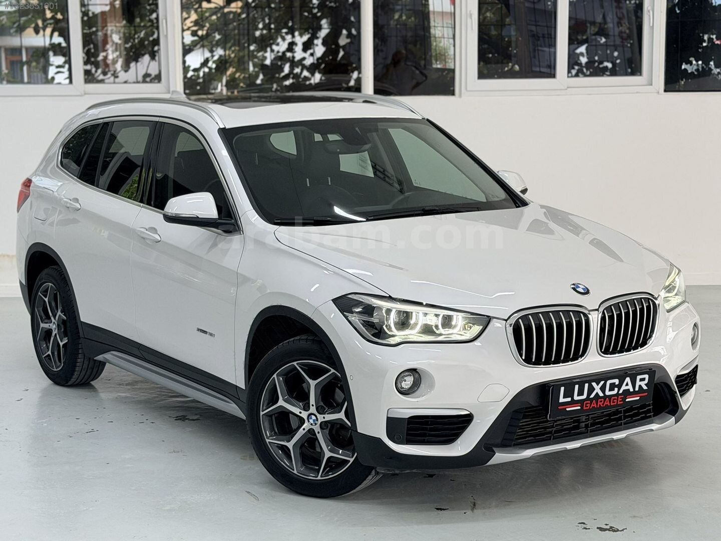 LUXCAR GARAGE / HATASIZ-BOYASIZ-TRAMERSİZ / DÜŞÜK KM 3