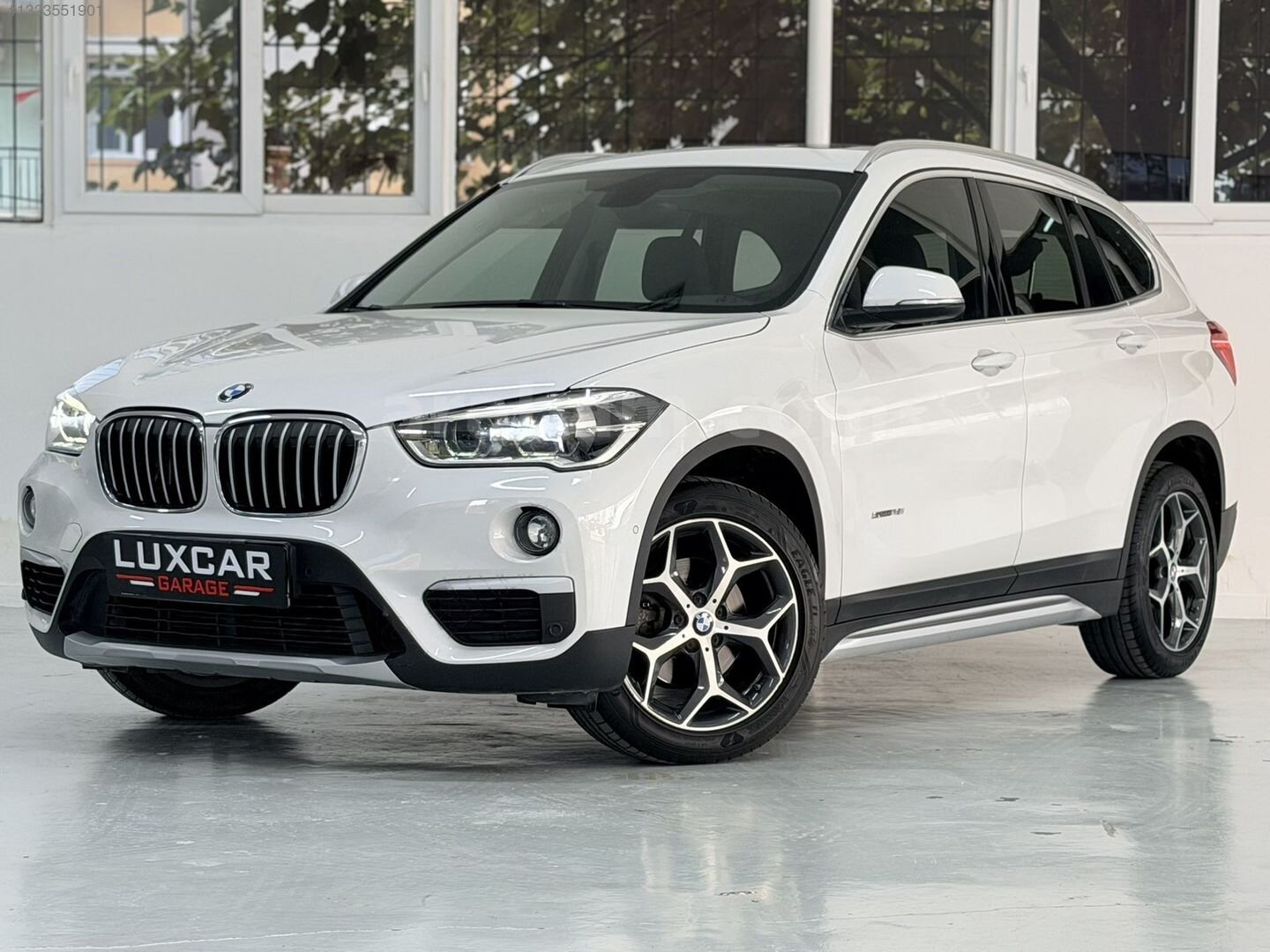 LUXCAR GARAGE / HATASIZ-BOYASIZ-TRAMERSİZ / DÜŞÜK KM 2