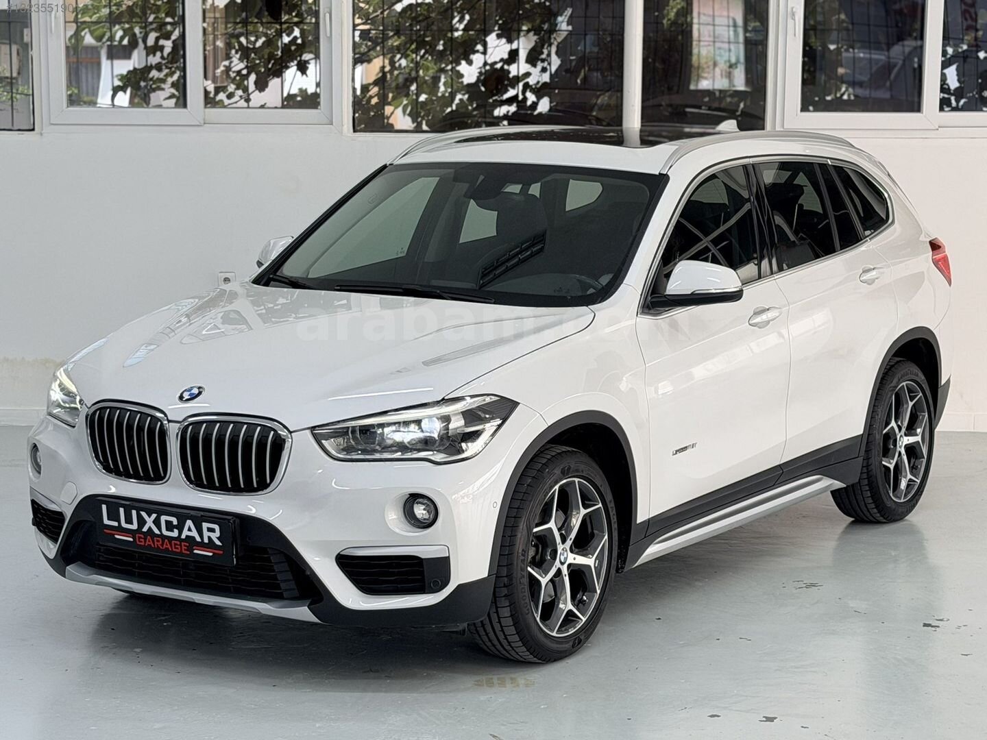 LUXCAR GARAGE / HATASIZ-BOYASIZ-TRAMERSİZ / DÜŞÜK KM 5