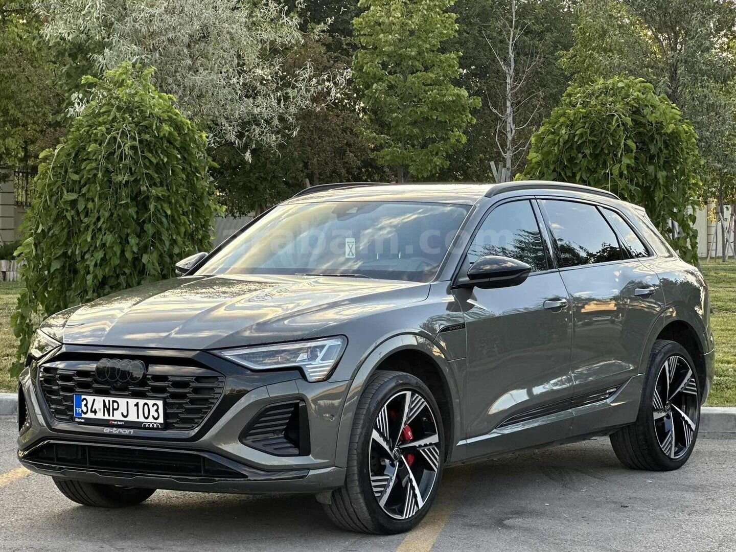 ZENVO-AUDİ-Q8 E-TRON-55 QUATTRO-S LİNE-HATASIZ-AİR-MASAJ-VAKUM 1