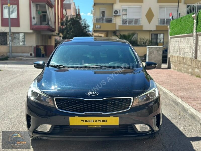 2016 MODEL 1.6 CRDİ KİA CERATO SUNROOFLU EN DOLU PAKET TRAMERSİZ