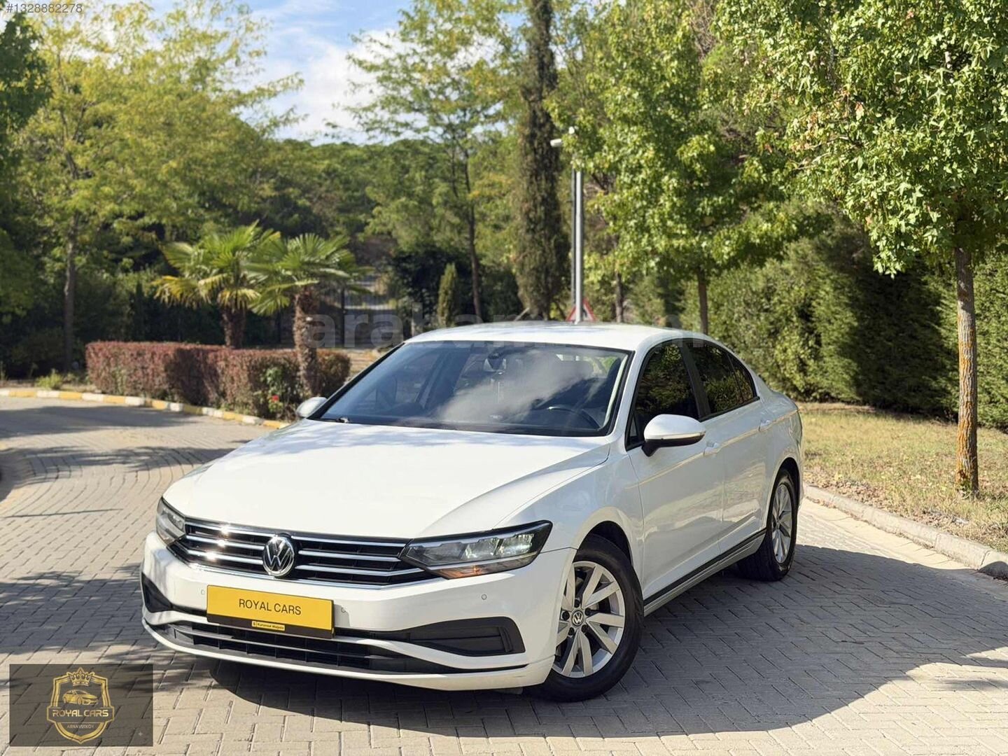 Galeriden Volkswagen Passat 1.6 TDi BlueMotion Impression 2019 Model İstanbul 195.000 km Beyaz 5