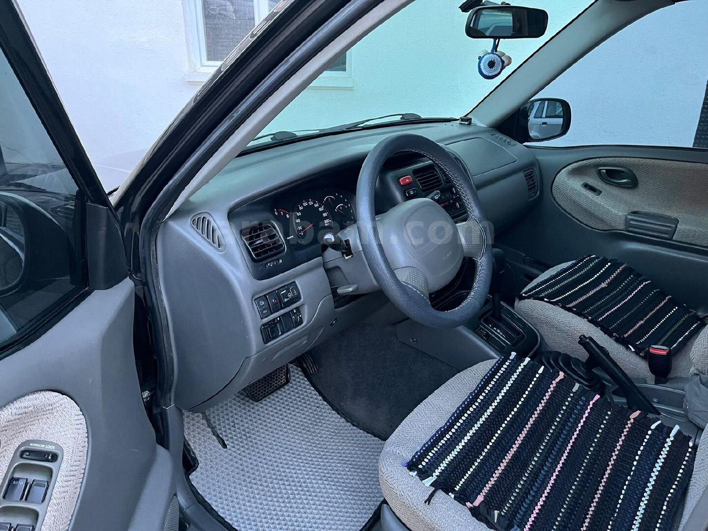 Sahibinden Suzuki Grand Vitara 2.5 2000 Model 2
