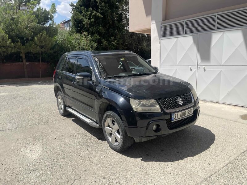 Sahibinden Suzuki Grand Vitara 1.9 DDiS 2010 Model 320.000 km Siyah