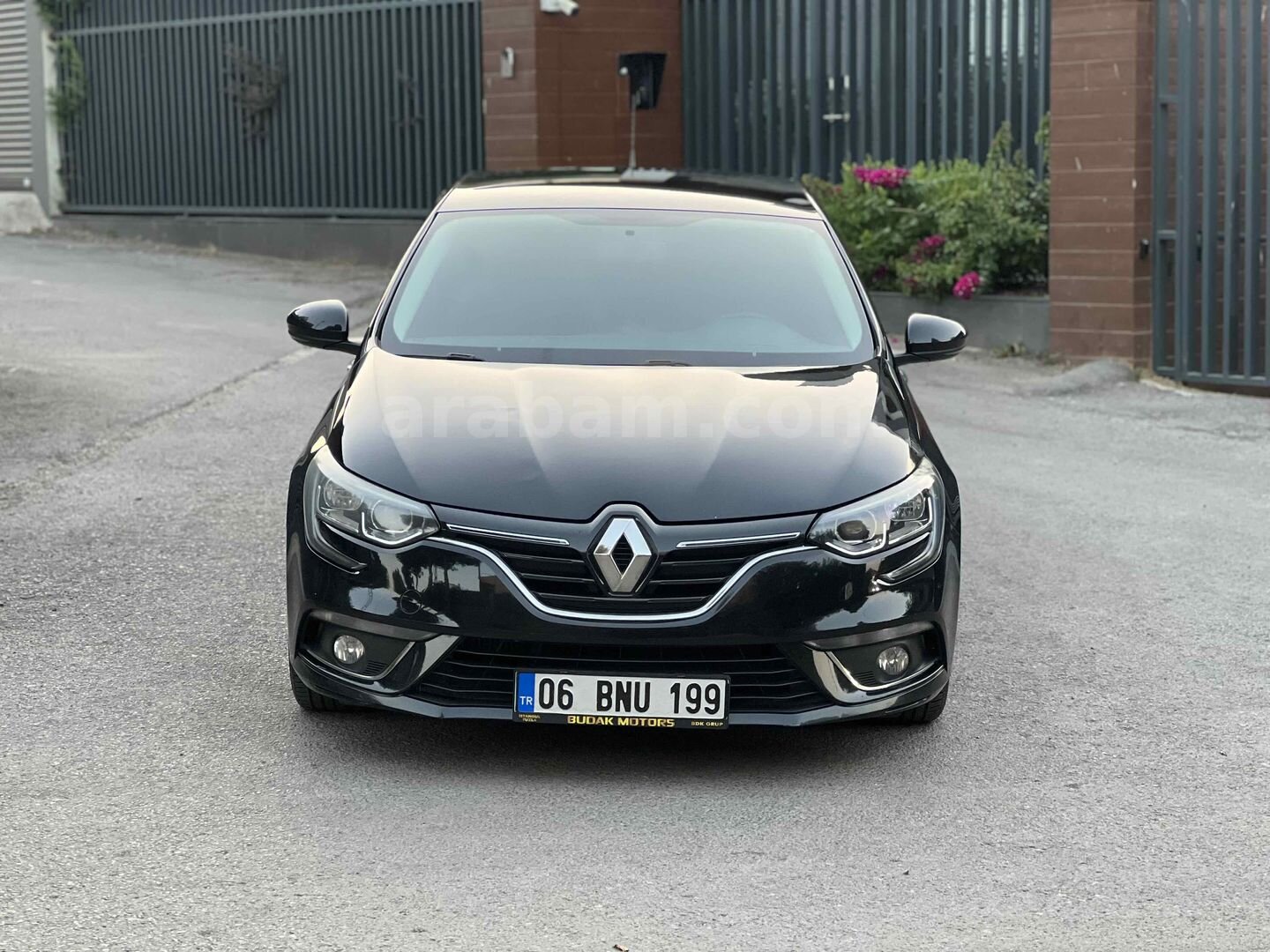 RENAULT MEGANE 1.5 DCİ TOUCH 2016 MODEL İSTANBUL